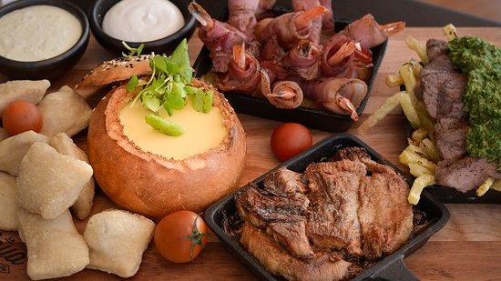 La Joya Sanguches Restaurant