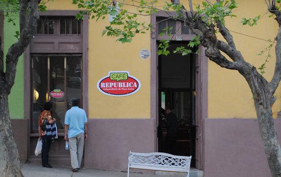 Cafe Republica Independiente de Playa Ancha